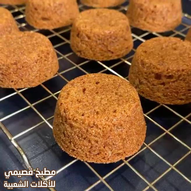 صورة وصفة بسبوسة الحليب المحموس المحشية بالقشطة saudi basbousa recipe arabic