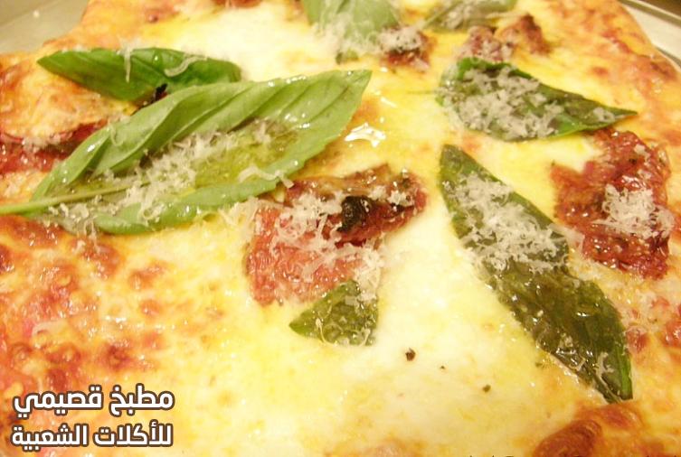 بيتزا مارجريتا الإيطالية pizza margherita italiana