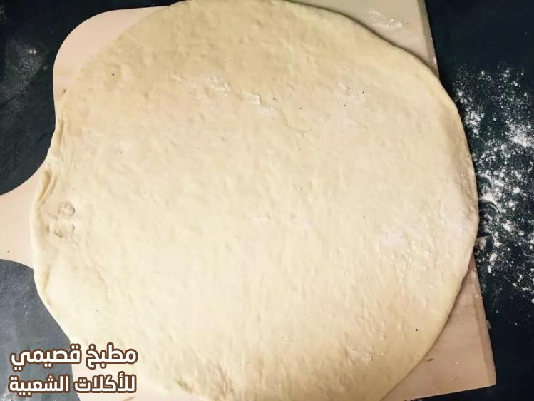 صور طريقة عمل عجينة البيتزا pizza dough recipe
