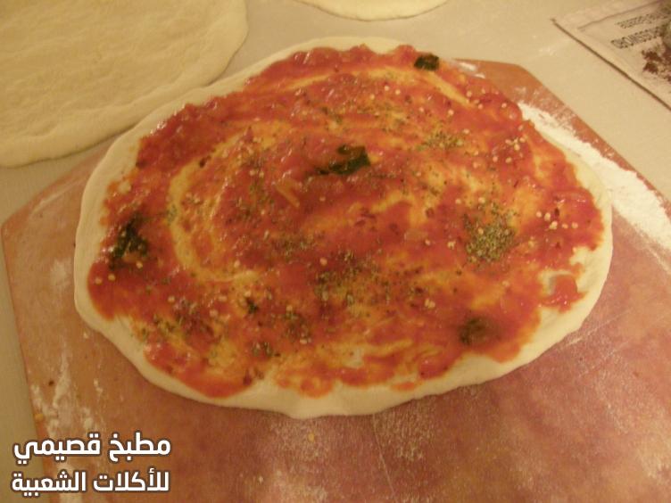 صور وصفة صنع و طبخ البيتزا الإيطالية الأصلية original authentic italian pizza recipe